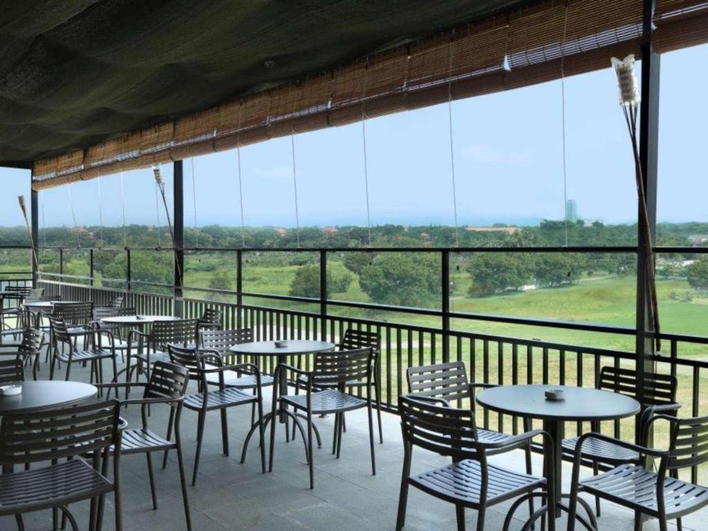 Lemo Hotel Serpong Tangerang Buitenkant foto