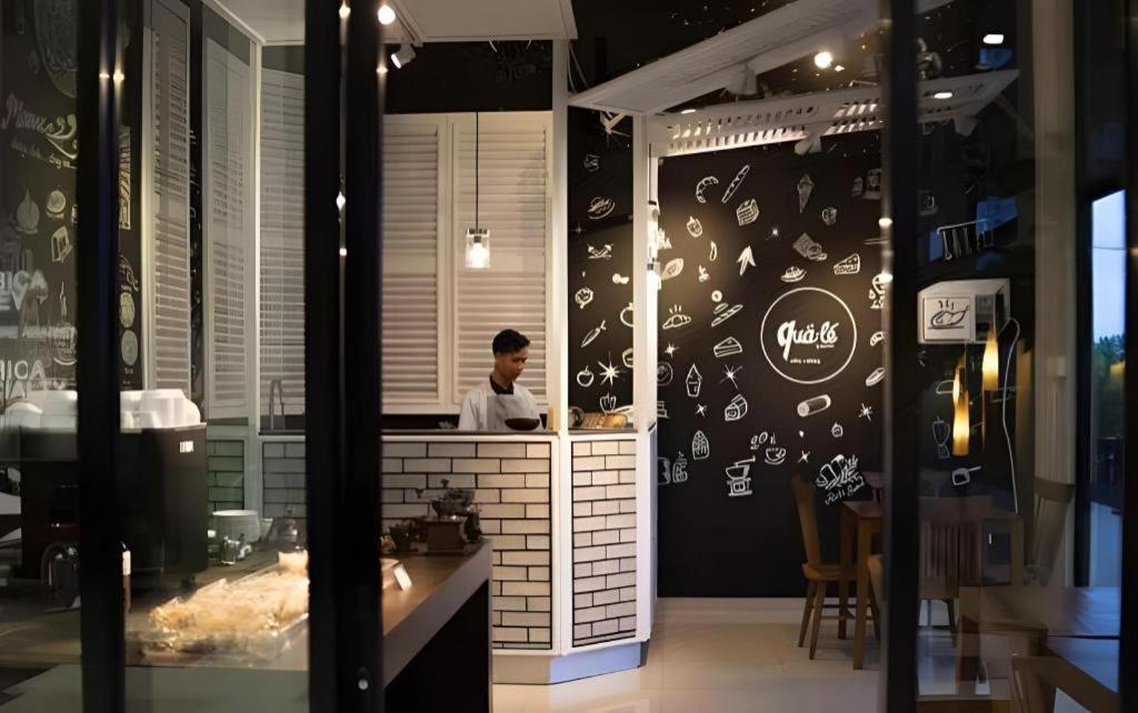 Lemo Hotel Serpong Tangerang Buitenkant foto